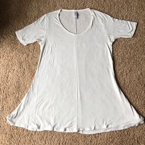 BNWT xs LuLaRoe solid white perfect T